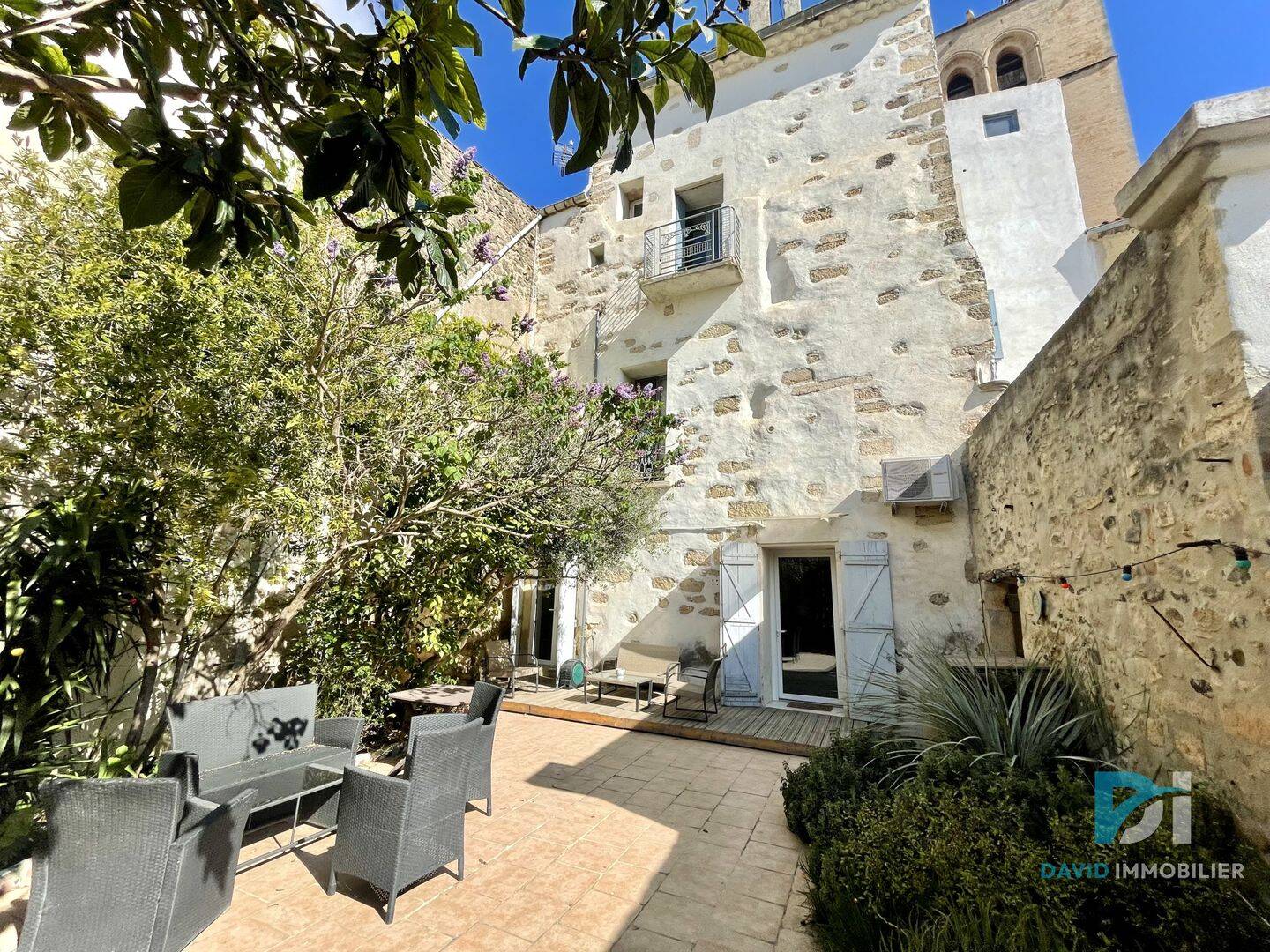 Maison 13 pièces 214 m² · à Montblanc · 213,7 m² · 362 000 €