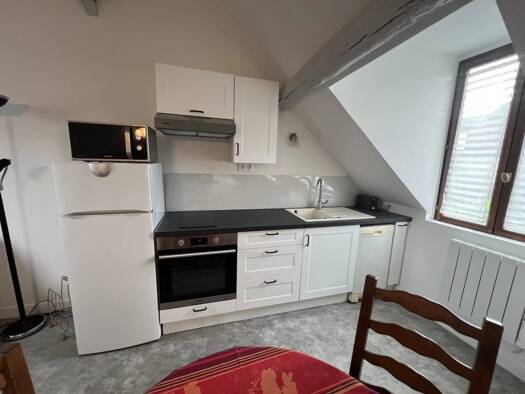 Appartement à vendre 210 000 € 3 pièces 2 chambres 42 m² Étage 2/2 Centre-Hôtel de Ville Chantilly 60500