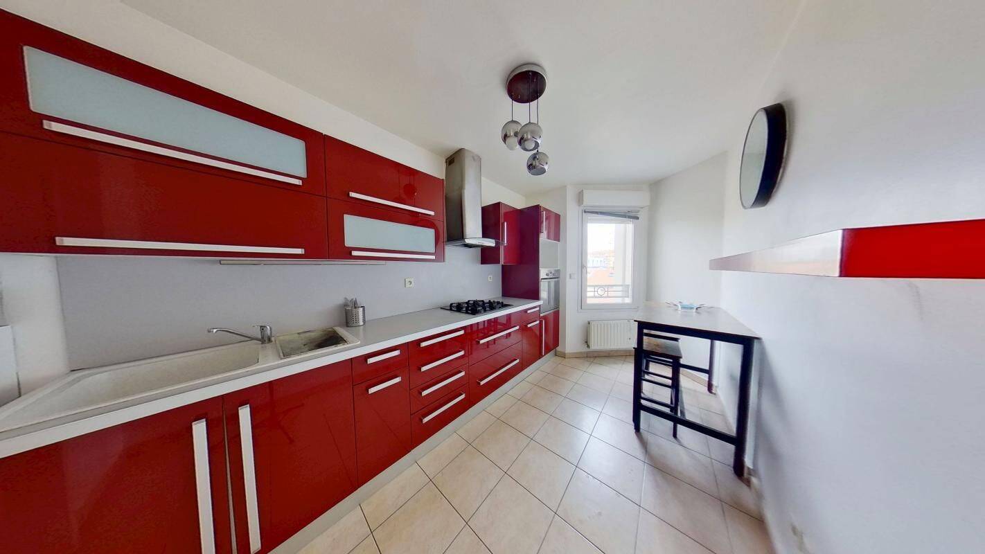 Appartement 4 pièces 94 m² · à Villeurbanne · 93,5 m² · 1 270 €