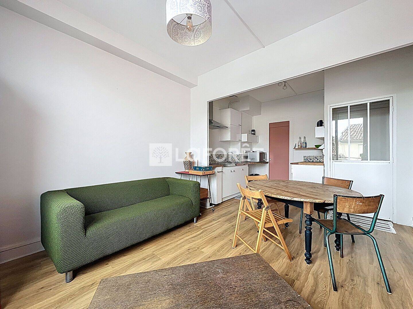 Appartement 2 pièces 42 m² · à Bordeaux · 42 m² · 800 €