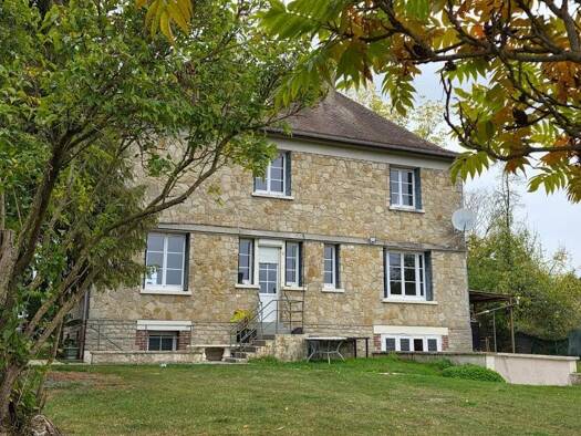 Maison à vendre 420 000 € 6 pièces 4 chambres 216 m² 20 000 m² de terrain Sud Gournay-en-Bray 76220