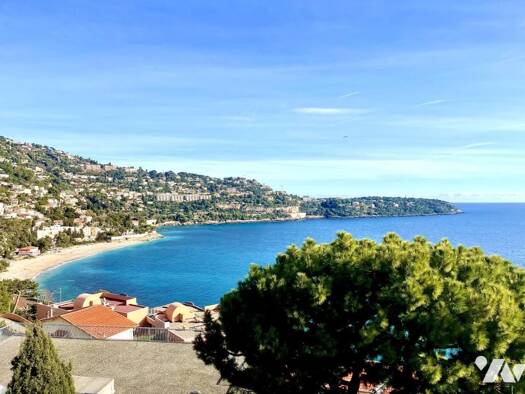 Maison à vendre 2 332 000 € 7 pièces 4 chambres 266 m² Roquebrune-Cap-Martin 06190