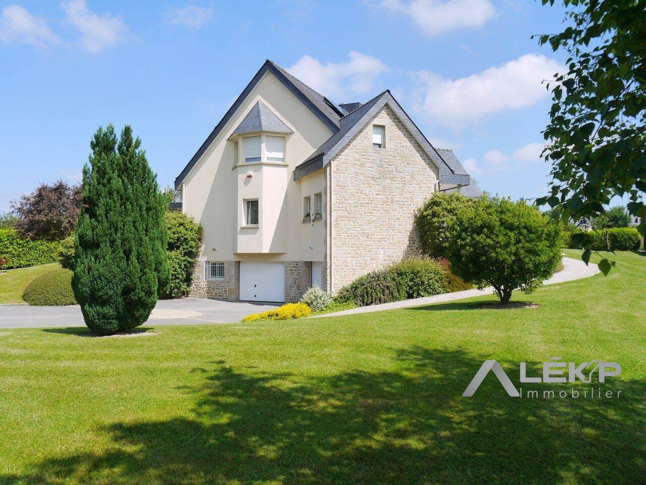 Maison 8 pièces 243 m² · à Redon · 243 m² · 480 000 €