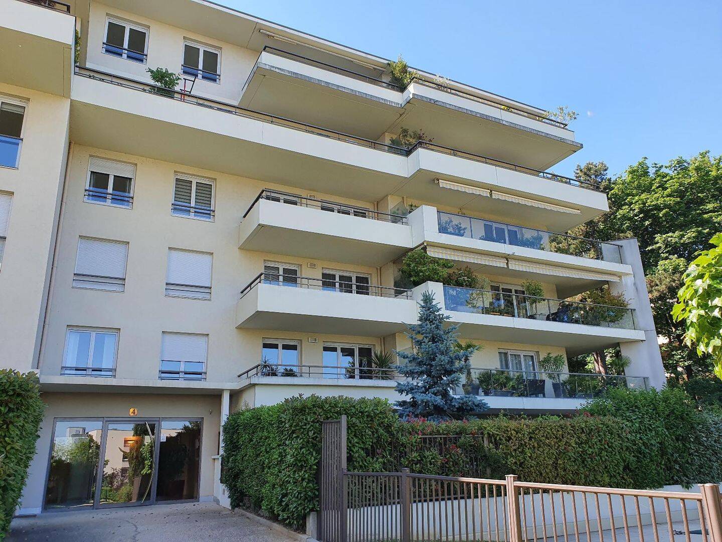 Appartement 3 pièces 76 m² · à Sainte-Foy-lès-Lyon · 75,5 m² · 1 110 €