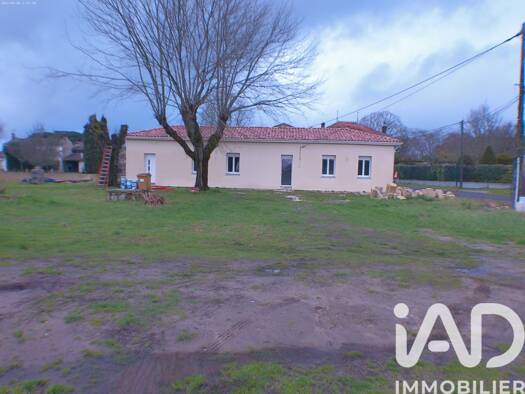 Maison de plain-pied à vendre 199 000 € 4 pièces 3 chambres 92 m² 280 m² de terrain Laruscade 33620