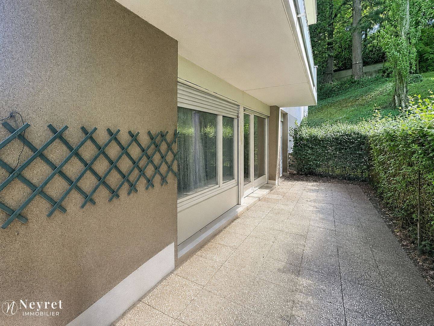 Appartement 3 pièces 67 m² · à Saint-Étienne · 67,3 m² · 85 000 €