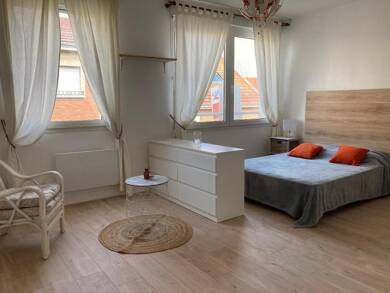Appartement à louer 550 € 1 pièce 32,5 m² Sous le toit, Étage 2/2 Centre Ville Reims 51100