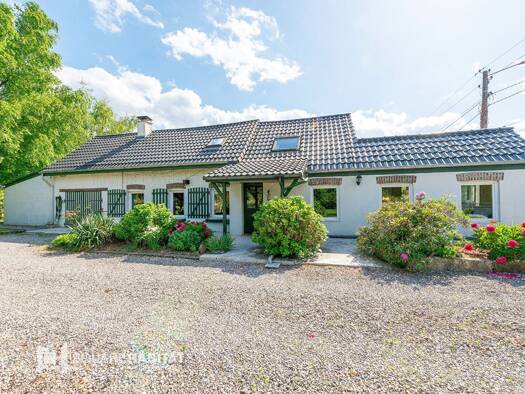 Maison à vendre 314 500 € 8 pièces 3 chambres 120 m² 2 500 m² de terrain Bruille-Saint-Amand 59199