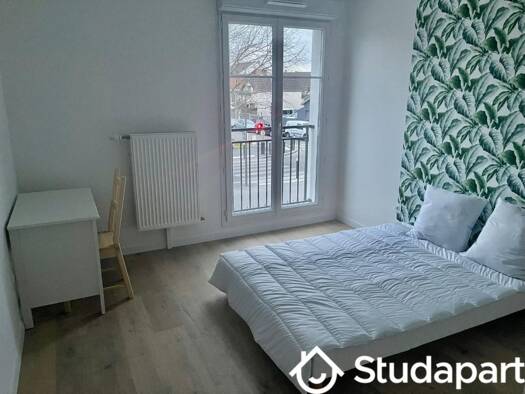 Colocation à louer 600 € 1 pièce 1 chambre 63 m² 1er étage Docteur Albert Calmette Le Blanc-Mesnil 93150