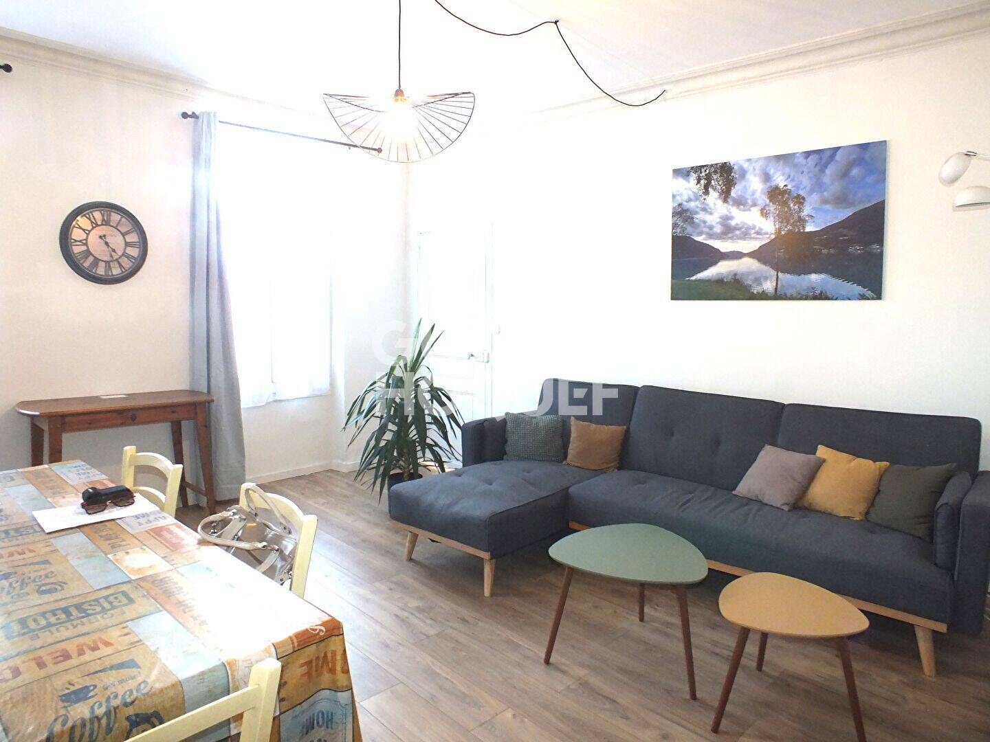 Appartement 3 pièces 77 m² · à Avignon · 77 m² · 850 €