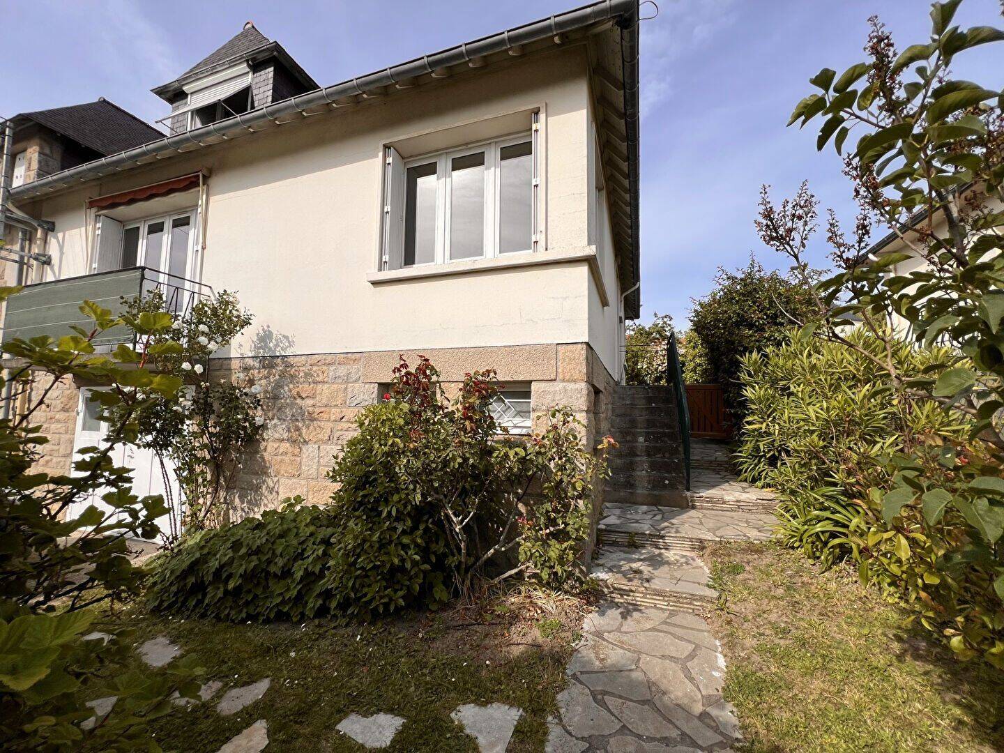 Maison 6 pièces 107 m² · à Saint-Malo · 107 m² · 1 300 €