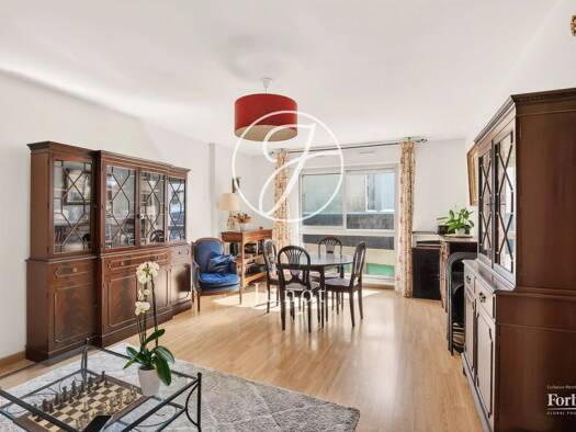 Appartement à vendre 350 000 € 3 pièces 2 chambres 71,2 m² Étage 1/3 Les Arcades Viroflay 78220