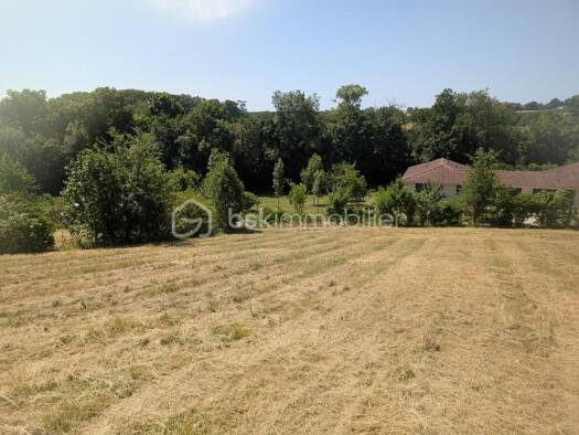 Terrain constructible viabilisé à vendre 33 000 € 1 594 m² de terrain Céran 32500