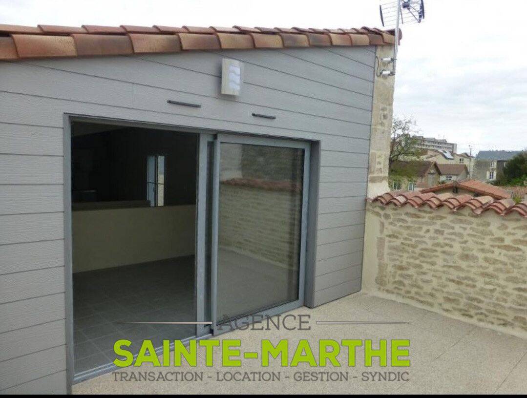 Maison 4 pièces 104 m² · à Niort · 104 m² · 771 €