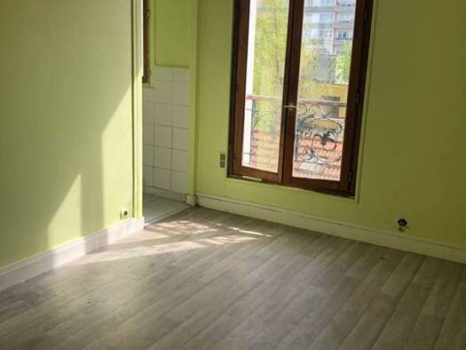 Appartement à vendre 125 000 € 2 pièces 1 chambre 30 m² Étage 3/4 Aubervilliers 93300