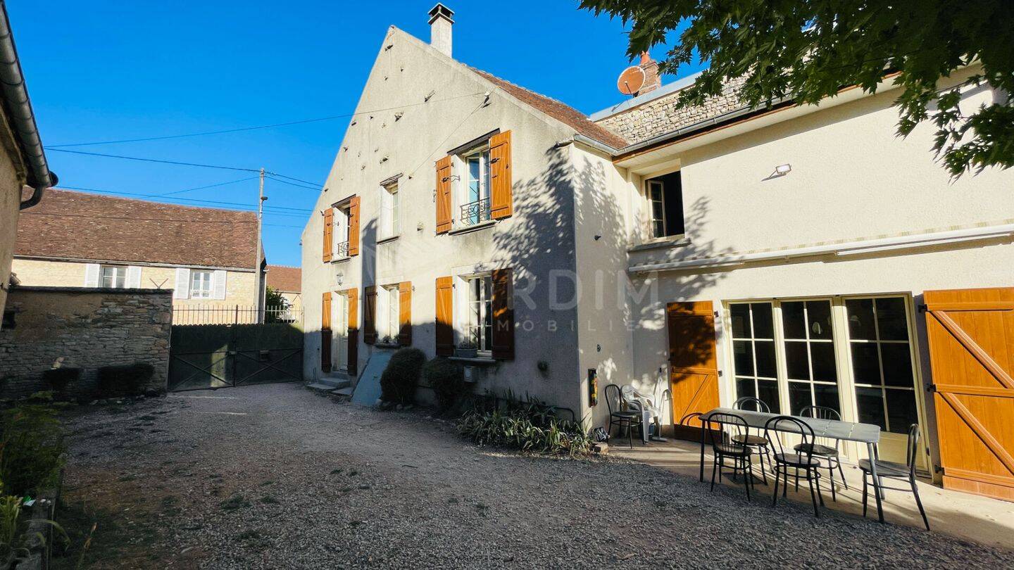 Maison 5 pièces 135 m² · à Maligny · 135 m² · 179 000 €
