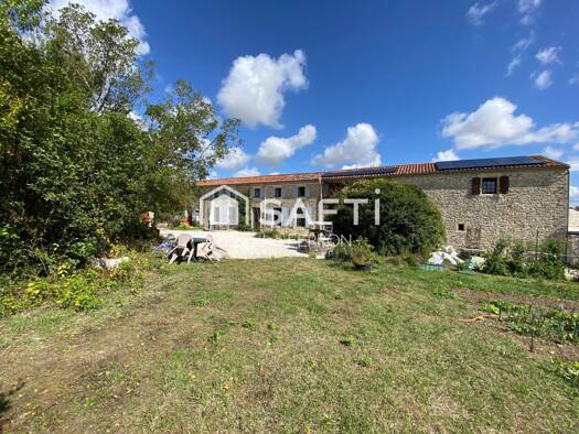 Maison à vendre 281 000 € 9 pièces 7 chambres 230 m² 1 435 m² de terrain Courant 17330