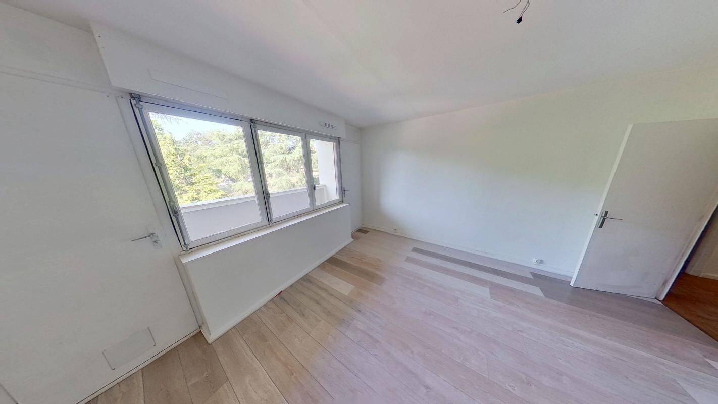 Appartement 3 pièces 67 m² · à Écully · 67,2 m² · 932 €