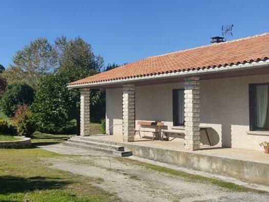 Maison de plain-pied à vendre 145 800 € 3 pièces 2 chambres 88 m² 3 320 m² de terrain Palluaud 16390