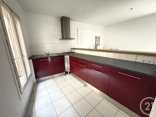 Appartement à louer 530 € 3 pièces 2 chambres 72 m² RDC Graulhet 81300