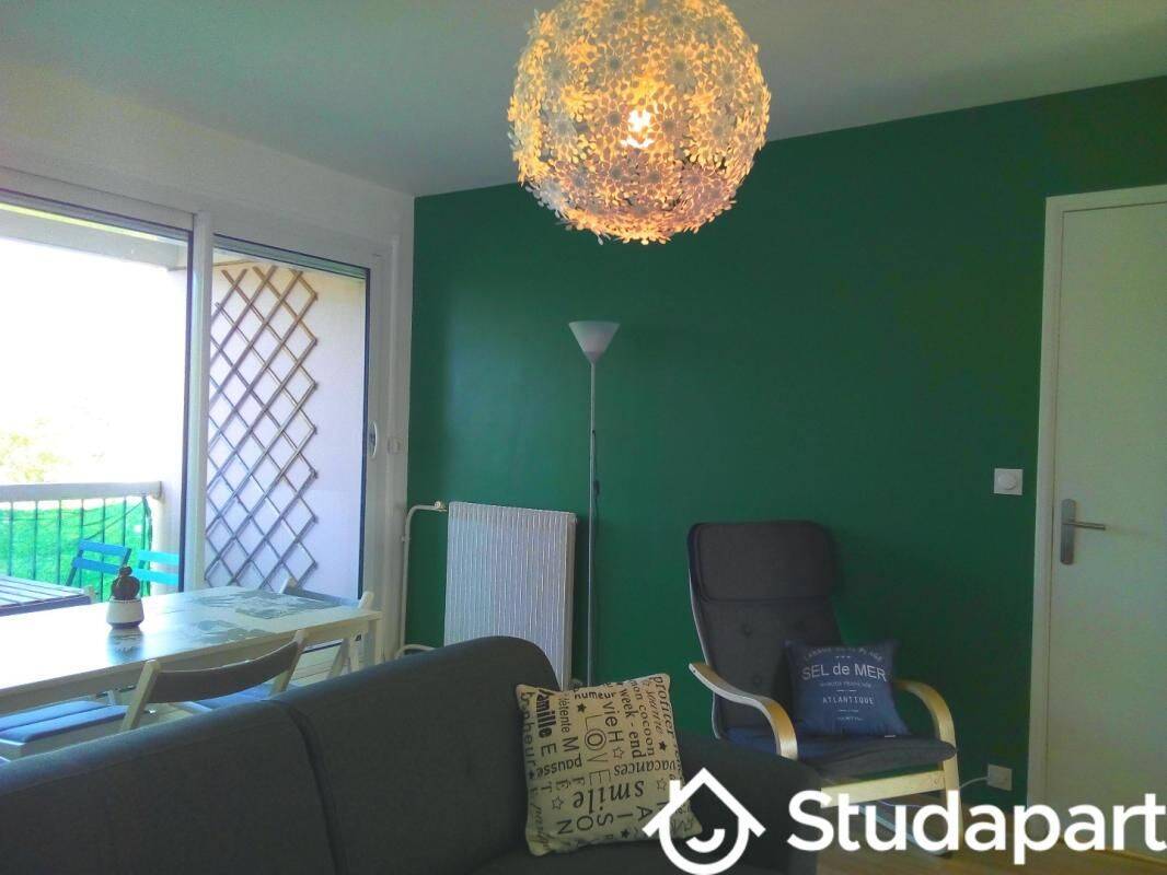 1 pièce 12 m² · à Mont-Saint-Aignan · 12 m² · 470 €