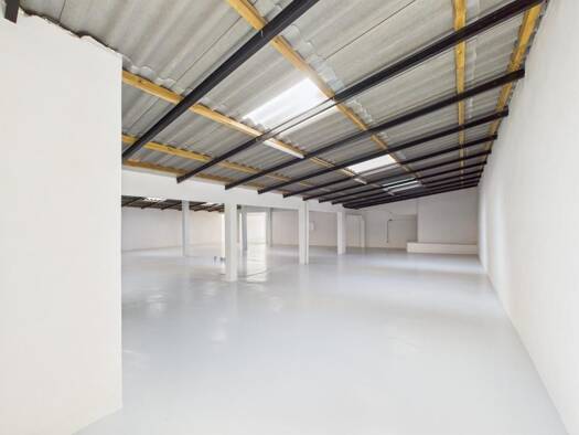 Local commercial à vendre 595 000 € 350 m² de surface de vente Gare Ajaccio 20000