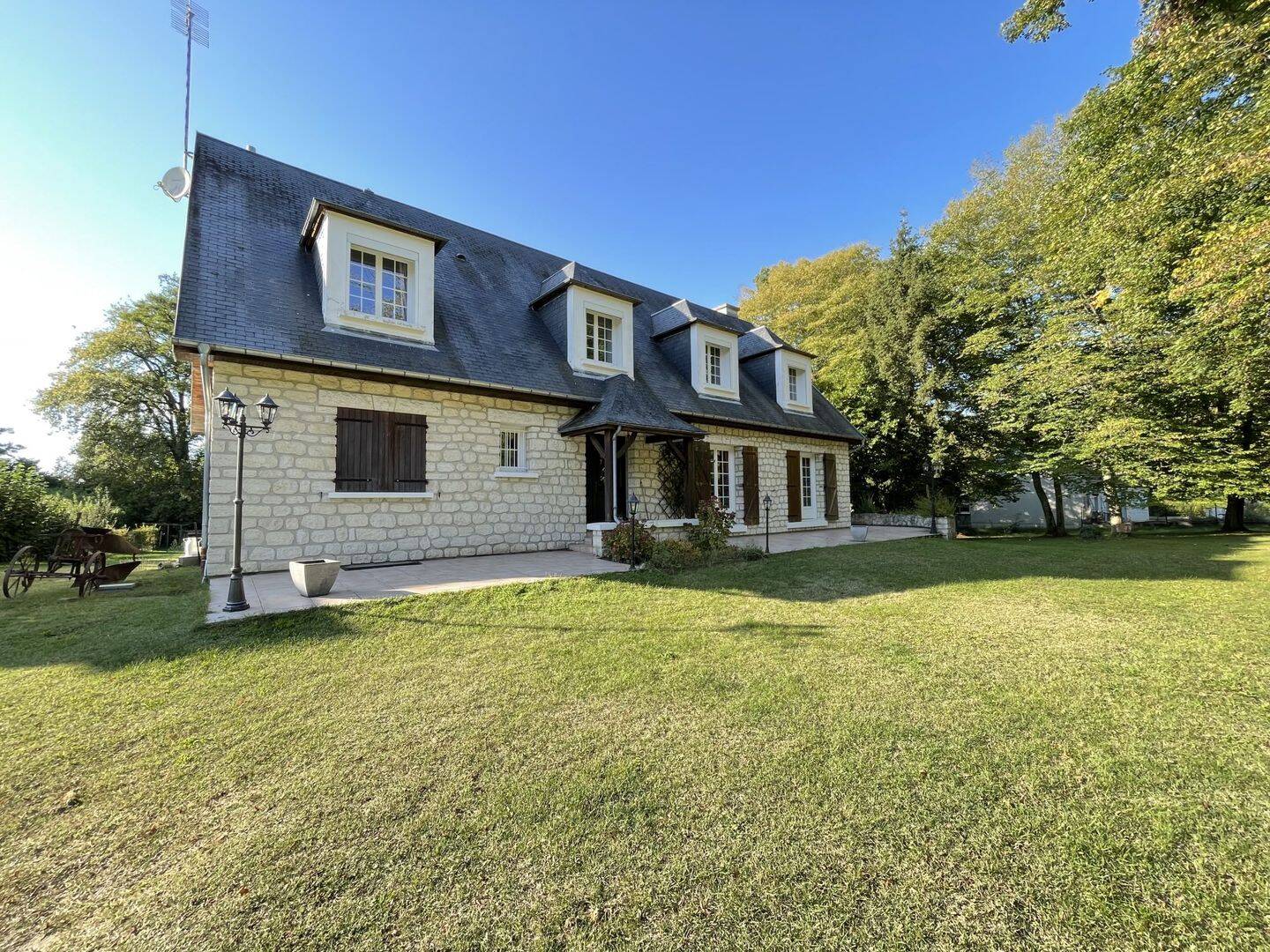 Maison 7 pièces 220 m² · à Compiègne · 220 m² · 363 000 €