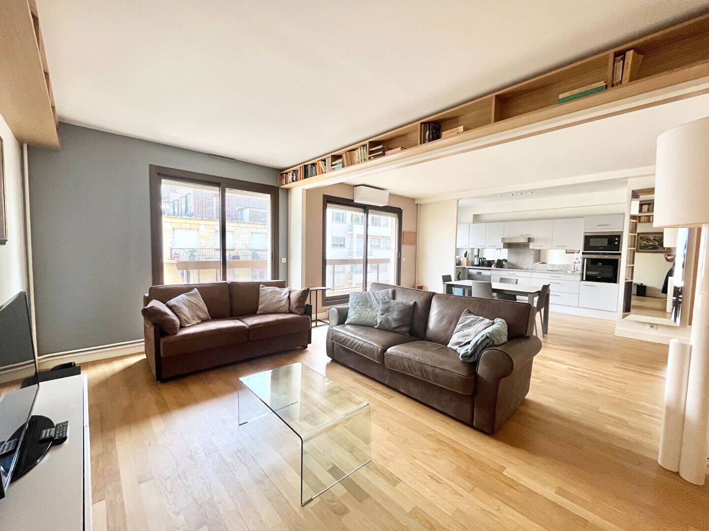 Appartement 2 pièces 73 m² · à Paris 15ème Arrondissement · 73 m² · 2 600 €
