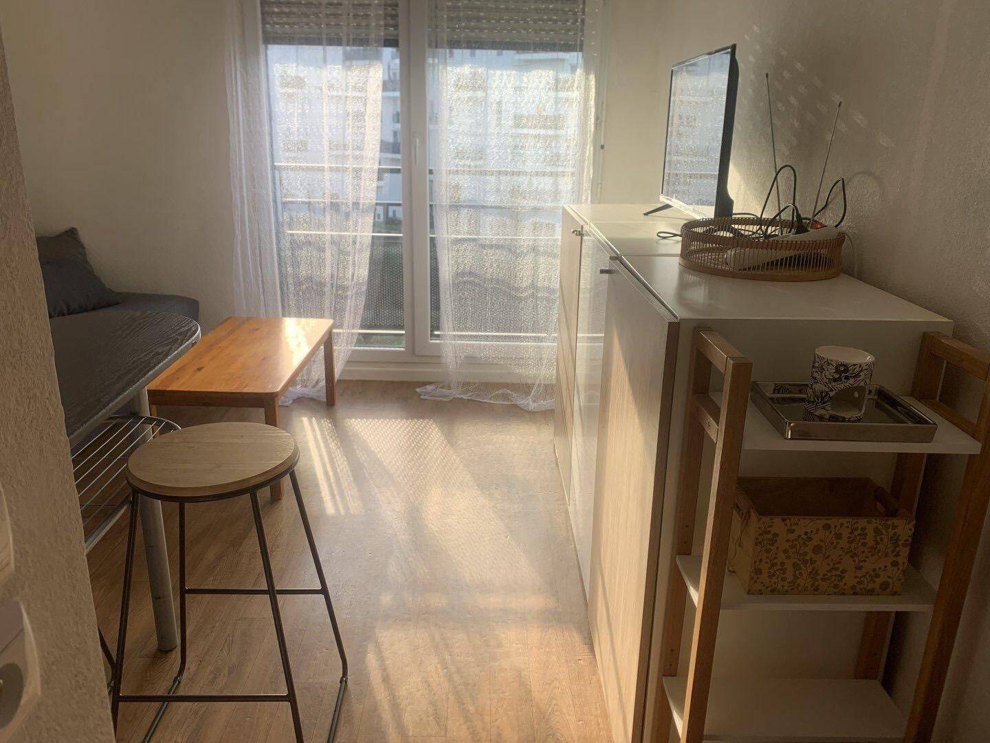 Appartement 1 pièce 24 m² · à Villeneuve-la-Garenne · 24 m² · 800 €/mois