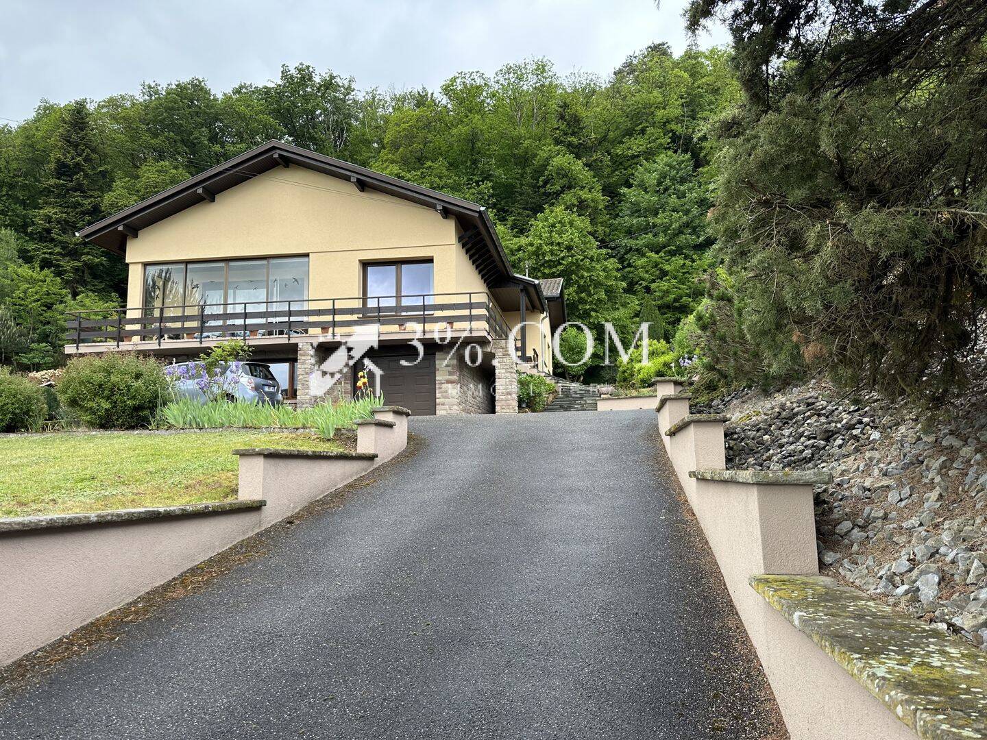 Maison 10 pièces 200 m² · à Bouxwiller · 200 m² · 386 000 €