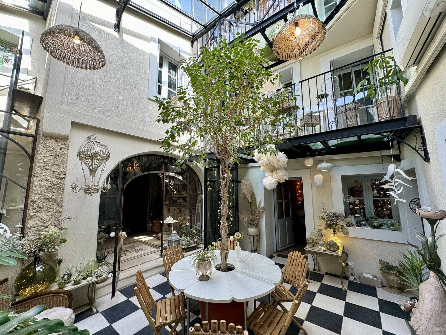 Maison 4 pièces 130 m² · à L'Isle-sur-la-Sorgue · 130 m² · 780 000 €