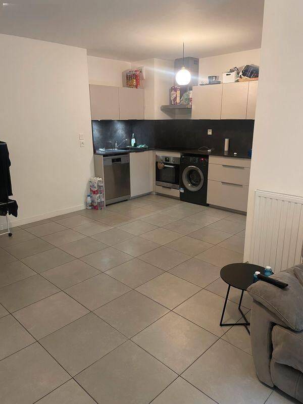 Appartement 3 pièces 70 m² · à Villeurbanne · 70 m² · 580 €