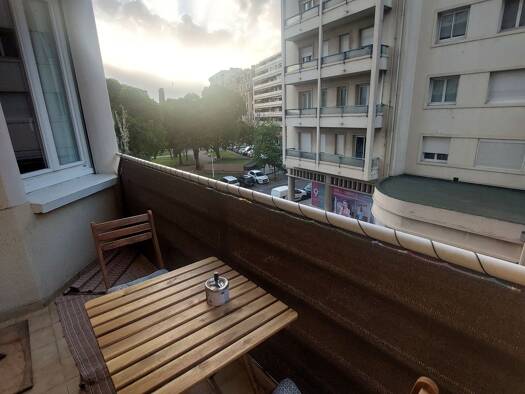 Appartement à louer 530 € 4 pièces 3 chambres 72 m² Étage -2/8 Champ de Mars Toulon 83000