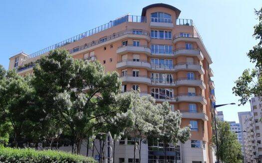 Appartement 2 pièces 45 m² · à Courbevoie · 45,3 m² · 373 055 €
