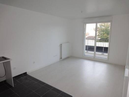 Appartement à louer 1 014 € 3 pièces 2 chambres 58,5 m² Étage 2/2 Survilliers 95470