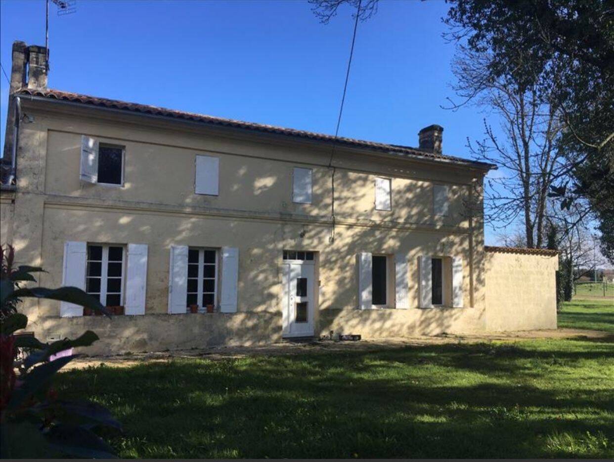 Maison 8 pièces 200 m² · à Coutras · 200 m² · 465 000 €