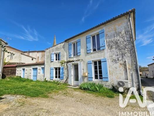 Maison à vendre 102 000 € 3 pièces 2 chambres 77 m² 278 m² de terrain Mortagne-sur-Gironde 17120