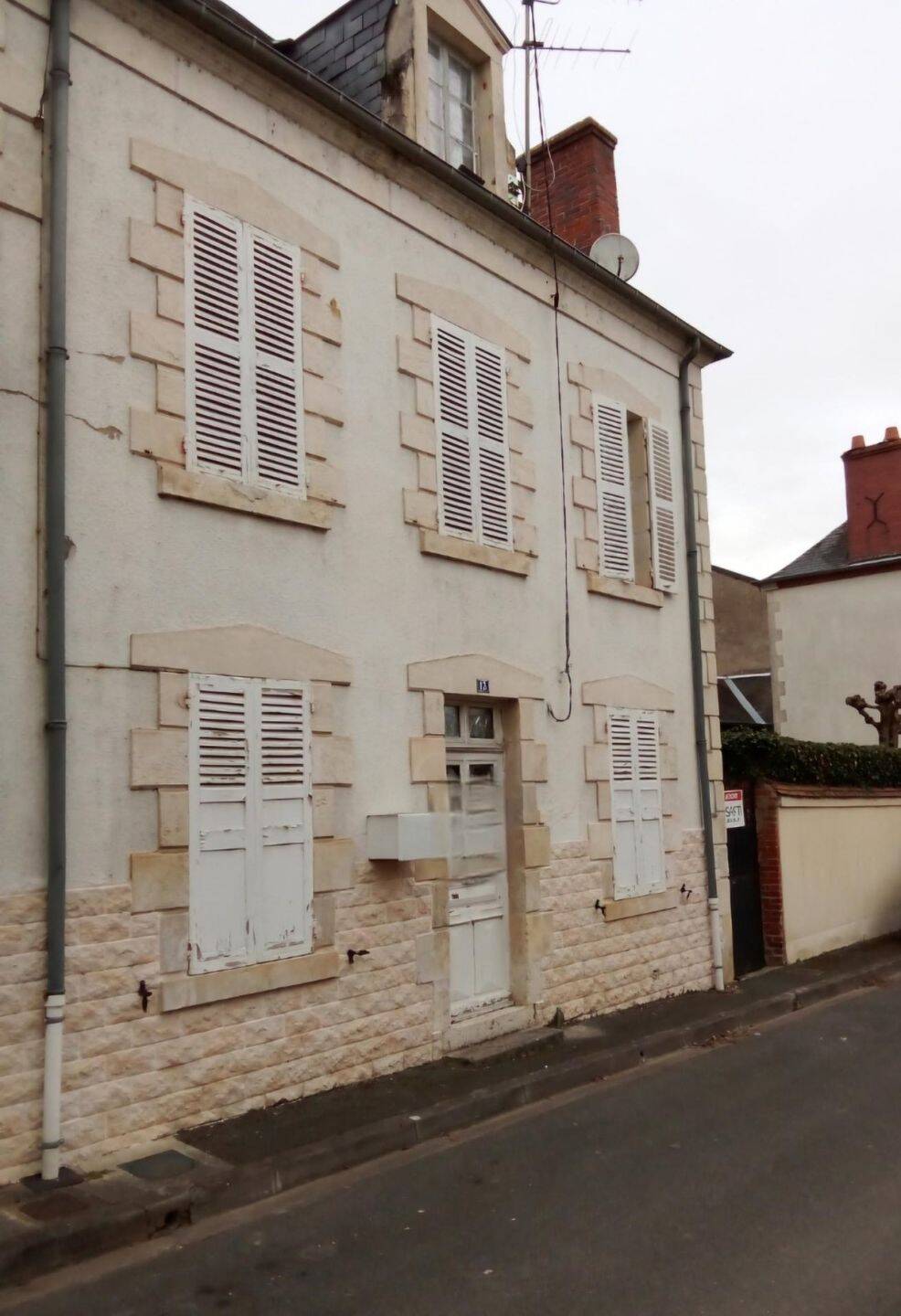 Maison 5 pièces 98 m² · à Reuilly · 98 m² · 59 900 €