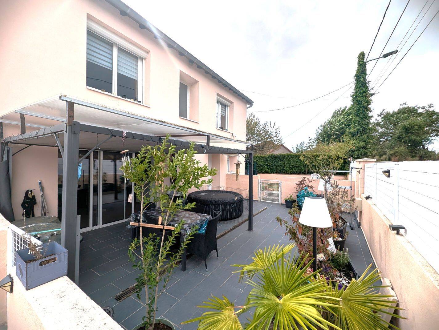 Maison 5 pièces 142 m² · à Riorges · 142 m² · 239 000 €