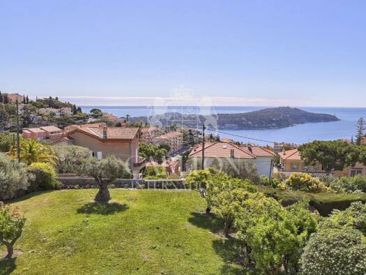 Villa à vendre 2 350 000 € 6 pièces 4 chambres 120 m² 1 150 m² de terrain Mont Leuze Villefranche-sur-Mer 06230