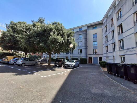 Parking à louer 50 € 12 m² Saint Jean-Saint Genies Avignon 84000