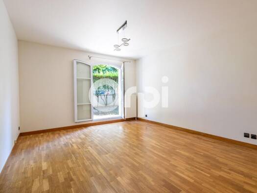 Appartement à vendre 229 000 € 2 pièces 1 chambre 41 m² RDC/4 Nicolas Carnot Le Raincy 93340