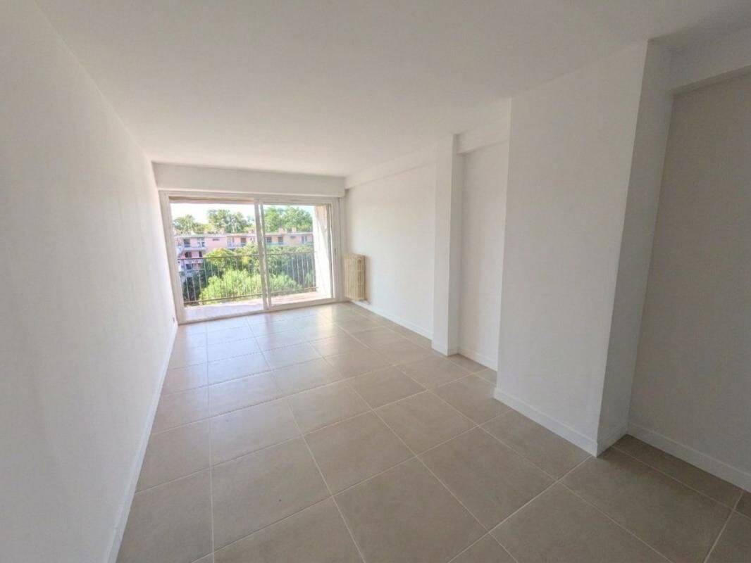 Appartement 3 pièces 67 m² · à La Valette-du-Var · 66,6 m² · 1 118 €/mois