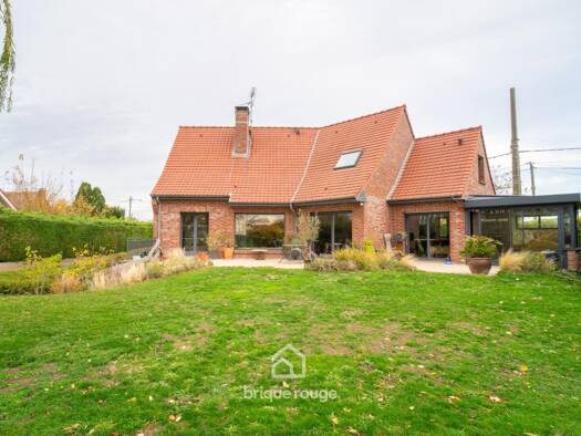 Maison de plain-pied à vendre 645 000 € 6 pièces 6 chambres 163 m² 1 015 m² de terrain Allennes-les-Marais 59251