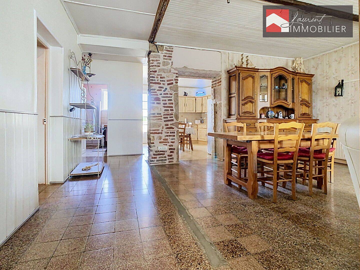 Maison 7 pièces 176 m² · à Jouvençon · 175,7 m² · 232 000 €
