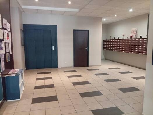 Appartement à louer 711 € 1 pièce 18 m² disponible dès maintenant Périchelles-Saint Hubert-Centre Gare-Abbesses Chelles 77500