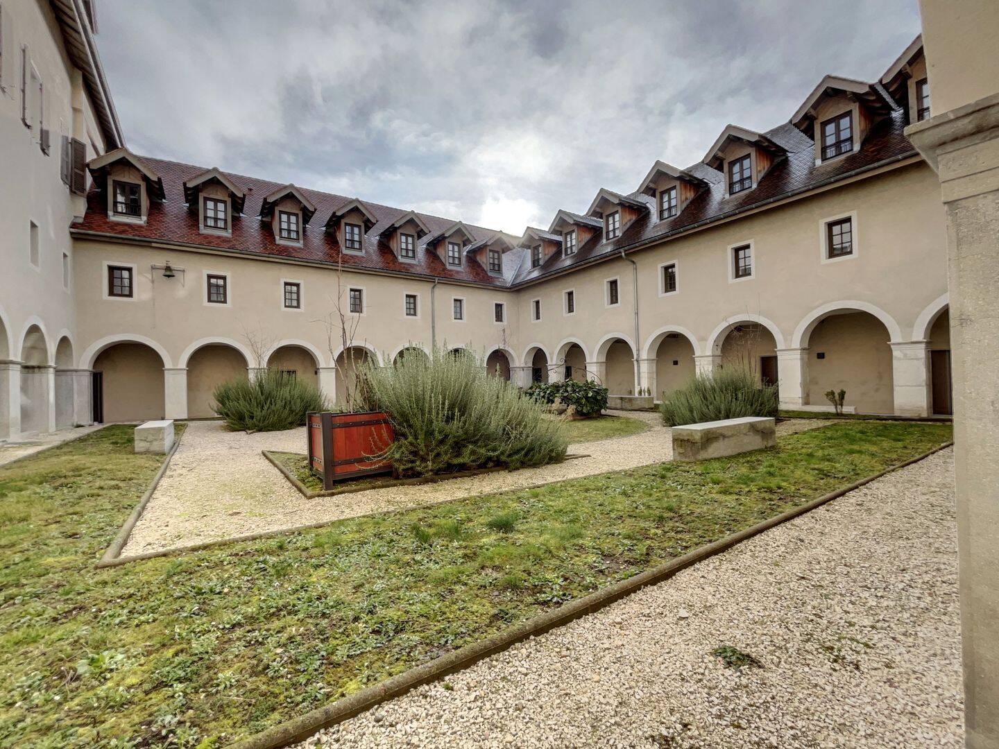 Appartement 4 pièces 97 m² · à Annecy · 97,1 m² · 1 929 €/mois