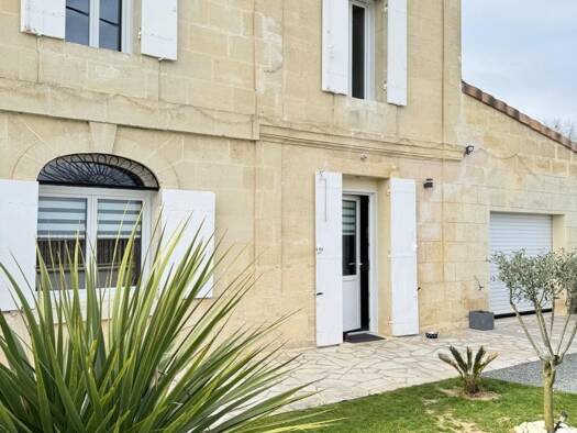 Maison à vendre 343 350 € 7 pièces 4 chambres 135 m² 300 m² de terrain Génissac 33420