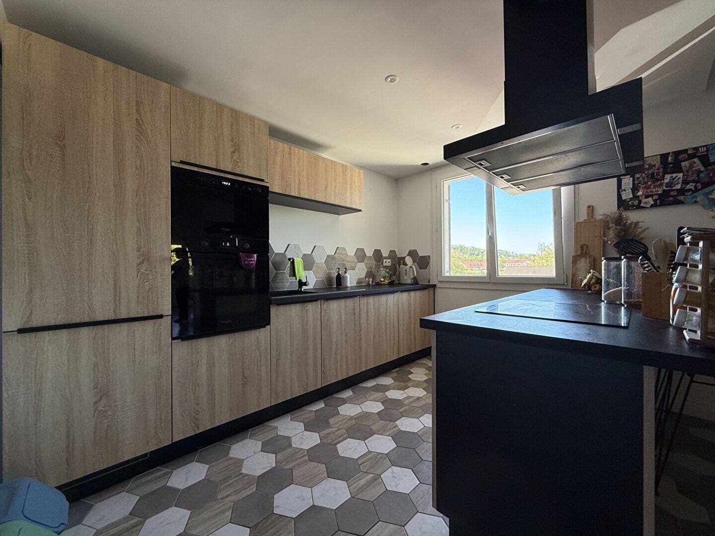Maison 6 pièces 167 m² · à Lons-le-Saunier · 167,4 m² · 289 800 €