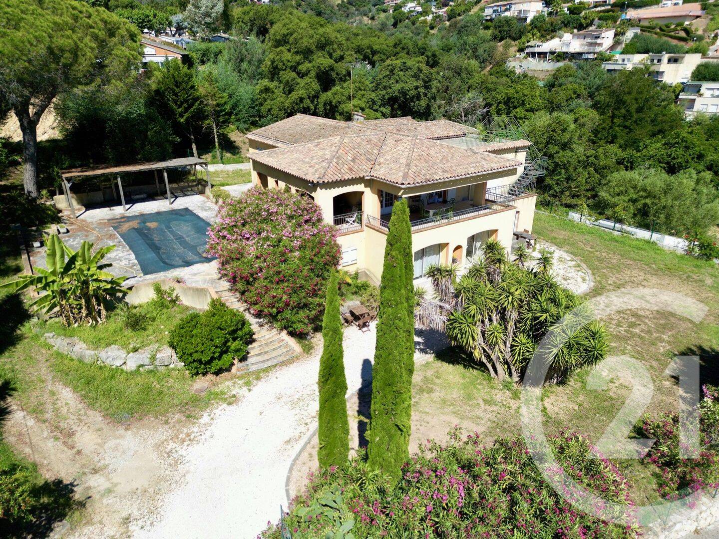 Maison 7 pièces 332 m² · à Mandelieu-la-Napoule · 332 m² · 1 215 000 €